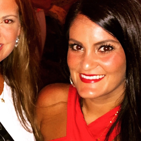 Meet Lindsey! - Picture 3 of 4