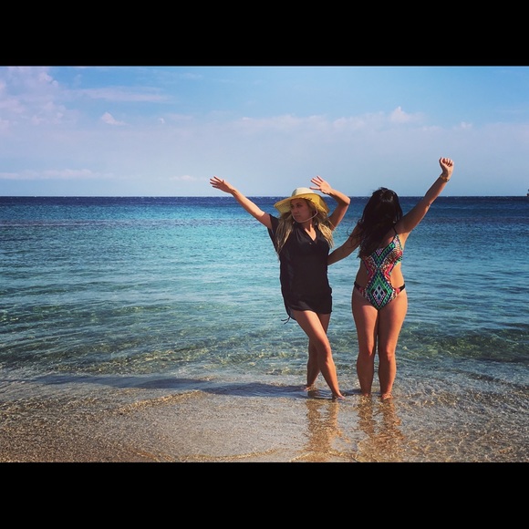 Meet Lindsey! - Picture 2 of 4