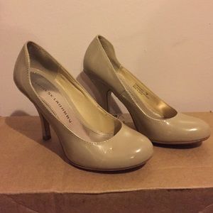 🚫Sold Chinese Laundry nude pumps