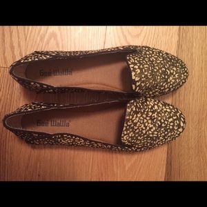 Gee Wawa flats (size 8)