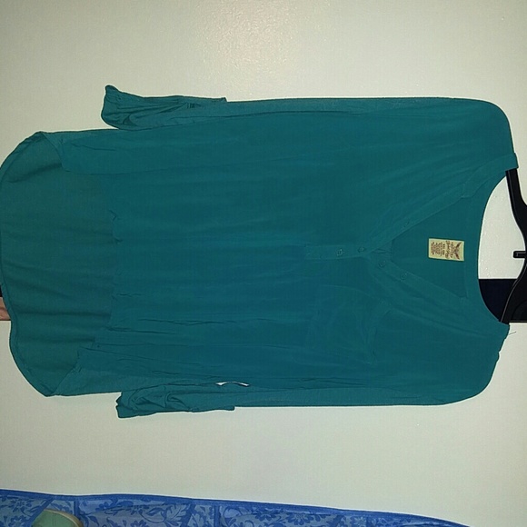Turquoise High- Low 3/4 length Shirt