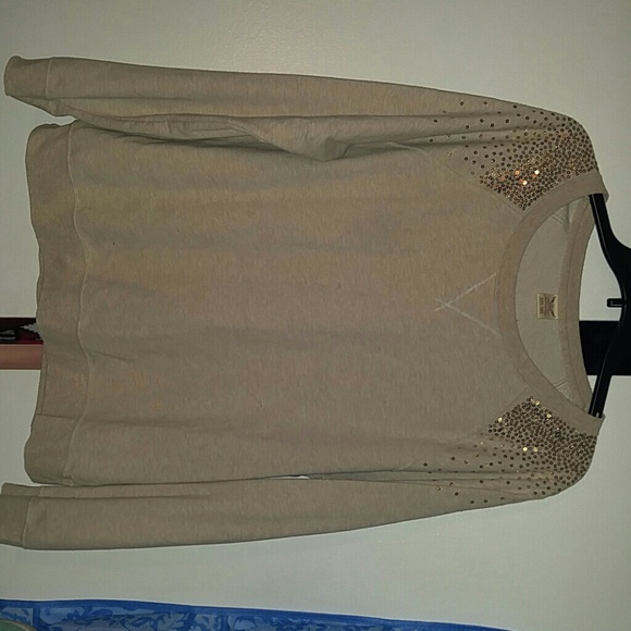Gold sequined shoulder long sleeve shirt