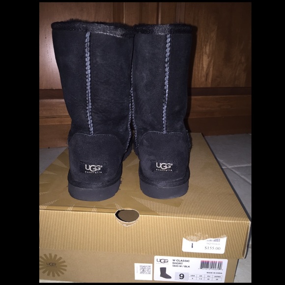 UGG Classic Short Boots