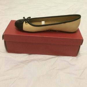 Tan flats