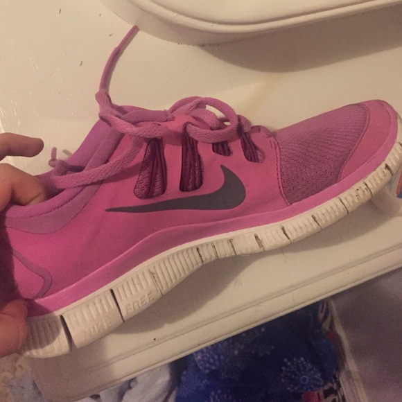 Lightly worn Nike shoes!