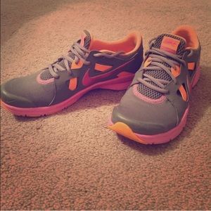 💞NIKE TRAINERS💞