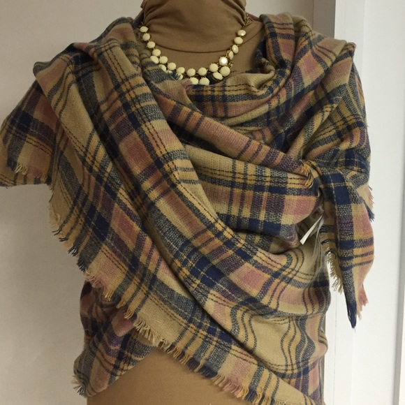 Charlotte Russe Accessories - Blanket Scarf NWOT