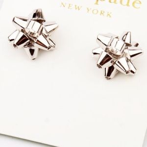 Silver Bourgeois Bow Earrings 🎁