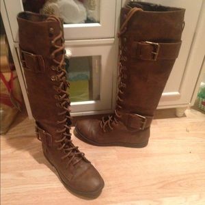 Used just twice brown cute lace up boots.