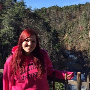 Meet your Posher, Stephanie