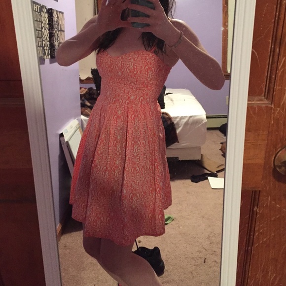 Patterned  dress - Picture 2 of 2