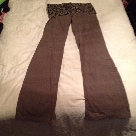 Grey victories secret pink yoga pants