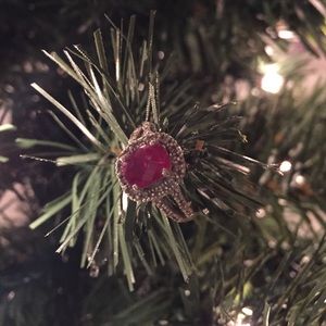 🎁 **SALE** Vintage 10kt White Gold Ruby Ring