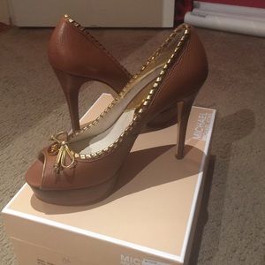 Miichael KORS Size 9 Platforms
