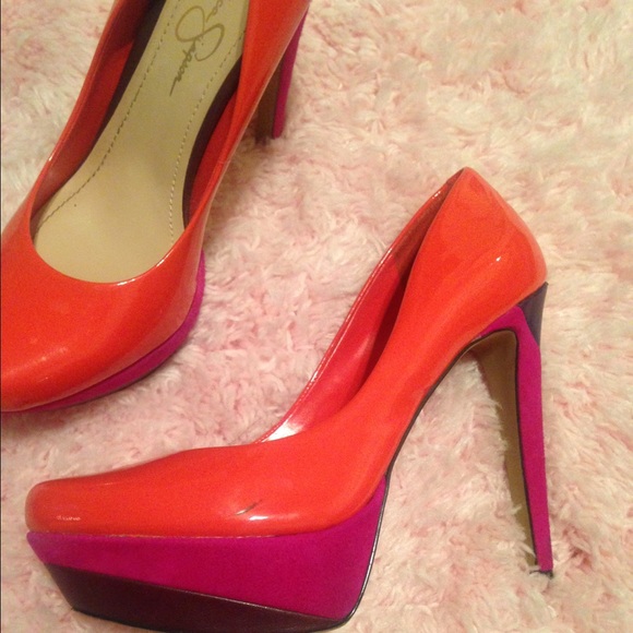 Mandarin colored Platform pump - Picture 2 of 4