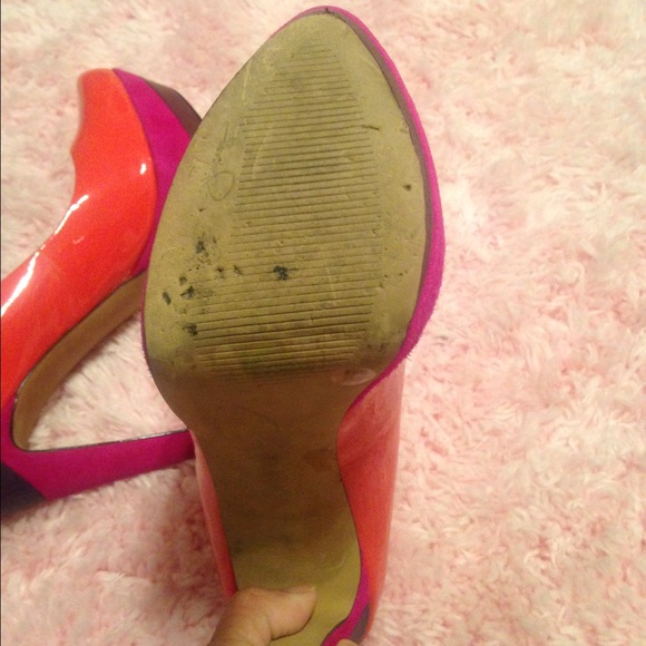 Mandarin colored Platform pump - Picture 4 of 4