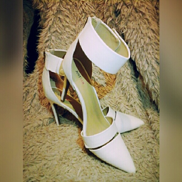 (Reserved) Robyn the Sexy pumps.