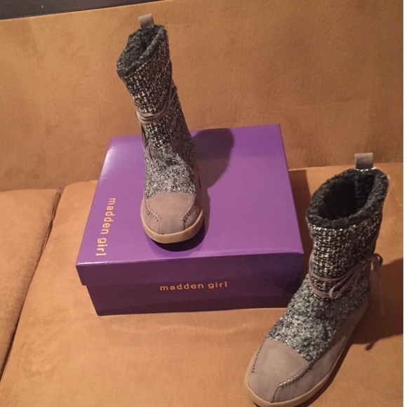Madden Girl Boots- NWT - Picture 3 of 6