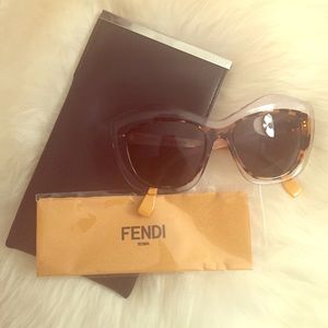 FENDI POLARIZED LIMITED EDITION SUNS