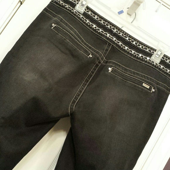 Black Itz Me Ladies Jean - Picture 2 of 4