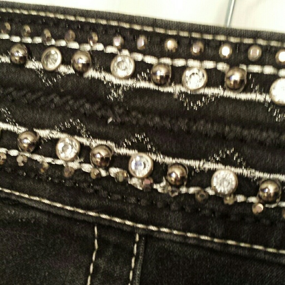 Black Itz Me Ladies Jean - Picture 3 of 4