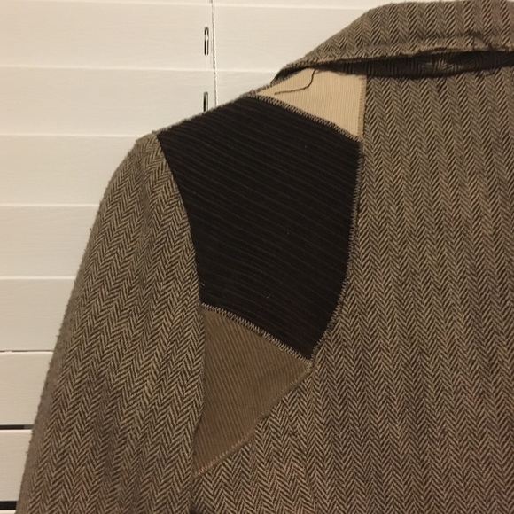 Fun brown blazer - Picture 3 of 4