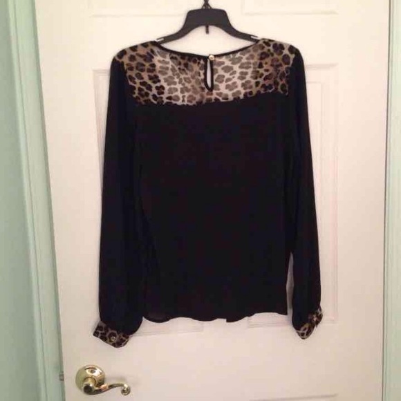 Cheetah trimmed blouse - Picture 3 of 4