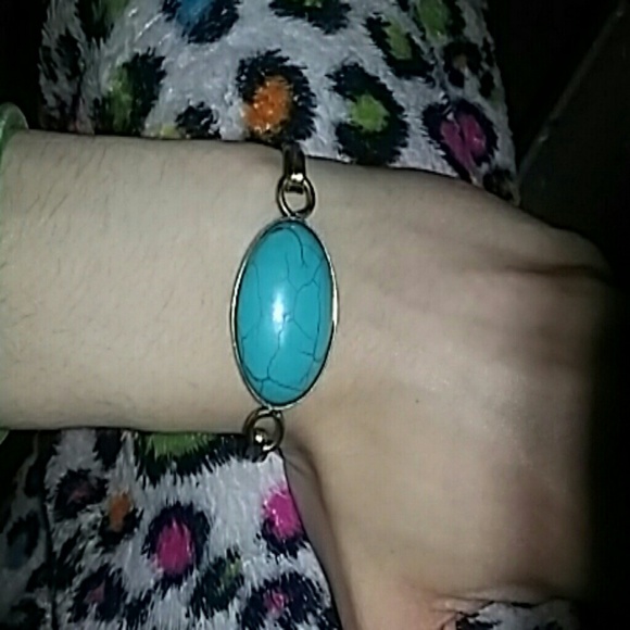 Turquoise stone copper bracelet