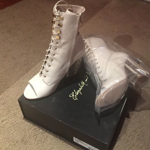 Elizabeth & James Cream Open-Toe Boots
