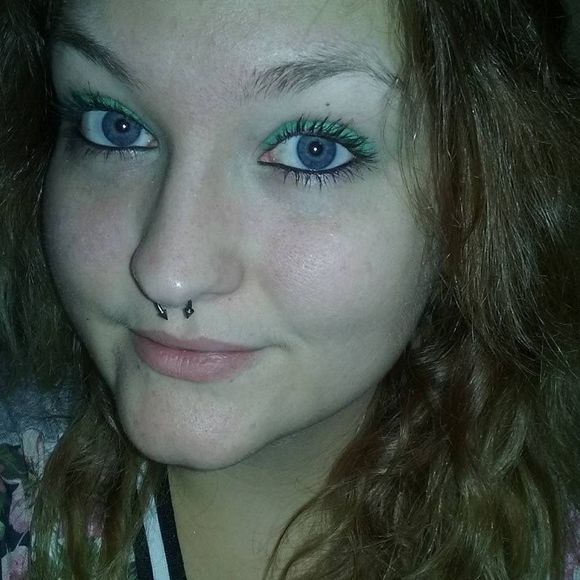 Meet your Posher, Stephanie - Picture 1 of 1