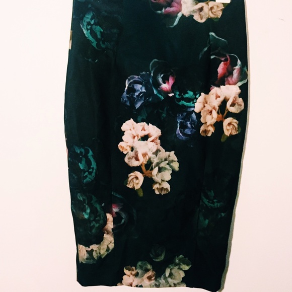 Floral midi skirt!