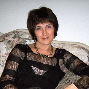 Meet your Posher, Larisa