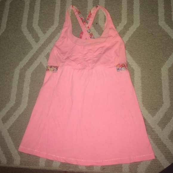 Lulu lemon workout tank