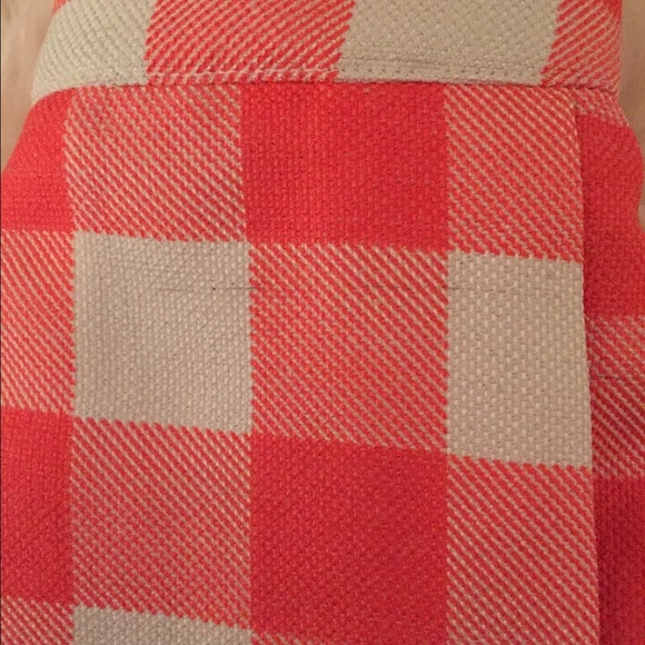 Adorable skirt and matching crop top! - Picture 3 of 3