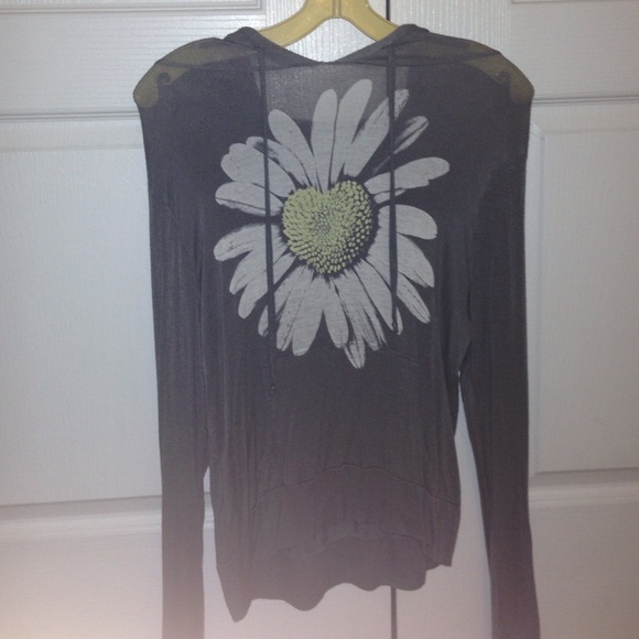 cute and cozy shirt w hoody