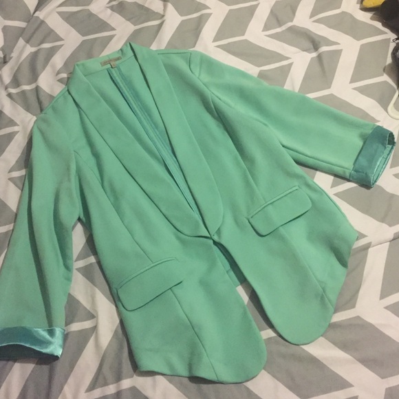 Chic mint blazer