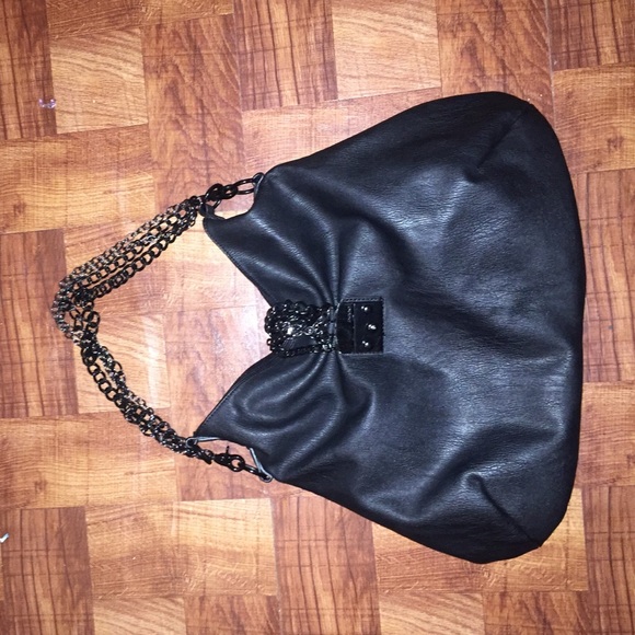 BEBE LEATHER CHAIN PURSE