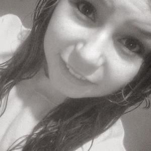 Meet your Posher, Lorena