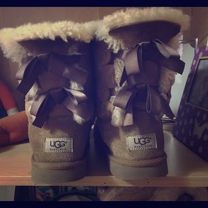 bailey bow uggs