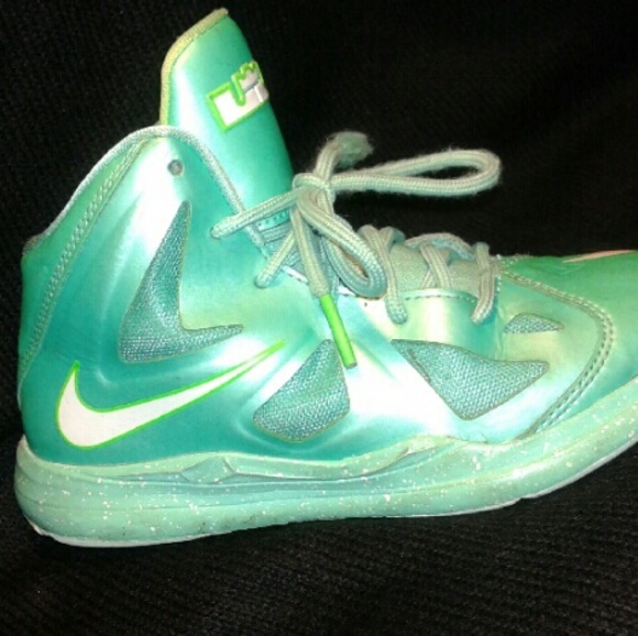 Boys Nike Sneakers