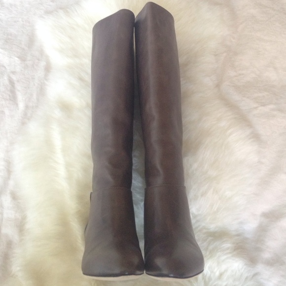 🇮🇹Butter Gray/taupe tall boots - new in box - Picture 2 of 4