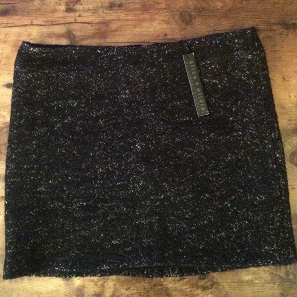 🚨SOLD🚨 Alice & Olivia Tweed, Lined Mini - Picture 2 of 4