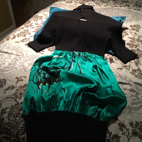 Bebe balloon dress