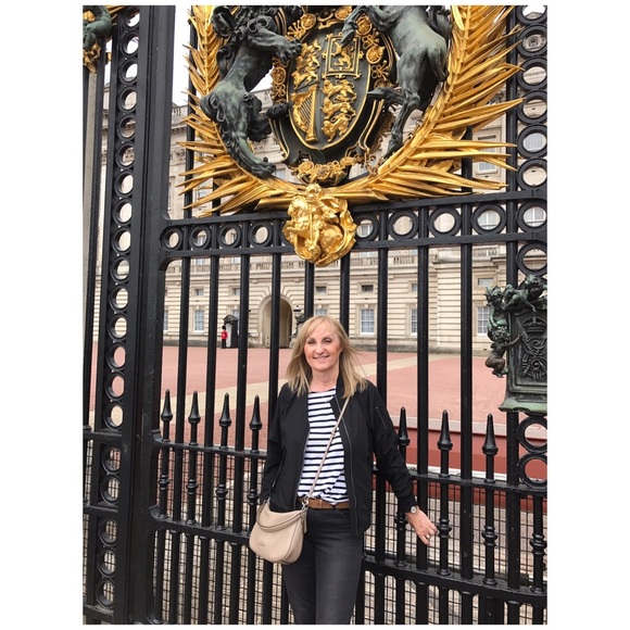 🌿Meet your seller🌿 - Picture 5 of 16