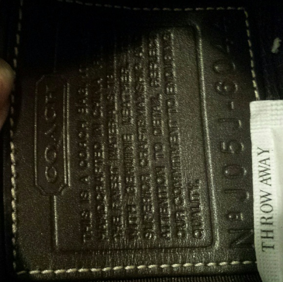 Small authentic COACH shoulder bag - Picture 3 of 4