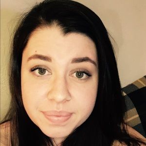 Meet your Posher, Rebekah