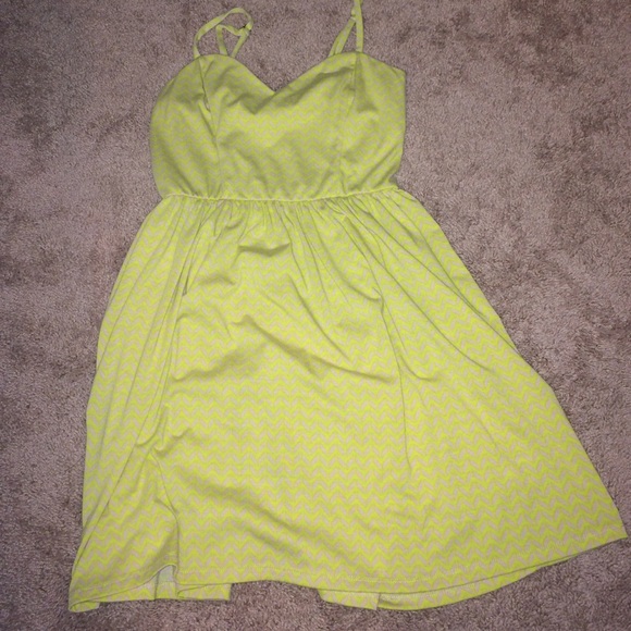 Took the tags off but it was too big , never worn - Picture 1 of 2