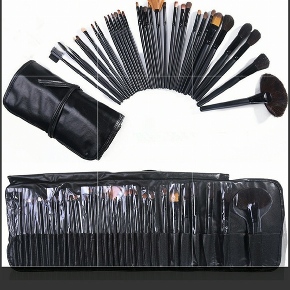 Other - 32 pc Cosmetic Makeup Brush Set Kit wit