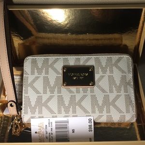 Michael Kors LG Flat Multi Function Phone Wristlet