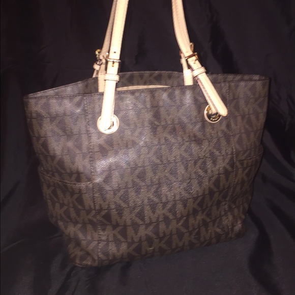 ✨SOLD ON Ⓜ️✨ - Picture 2 of 4